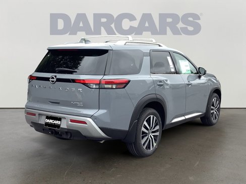 New 2025 Nissan Pathfinder Platinum image 7