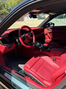 Used 2025 Porsche 911 Carrera image 4