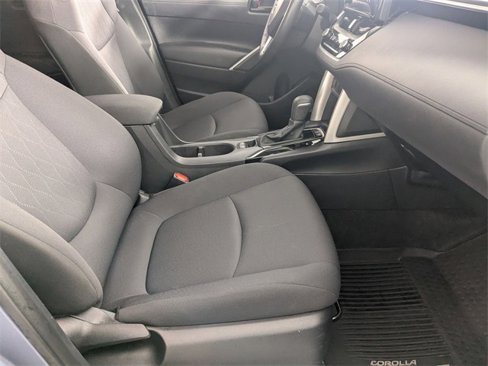 Used 2024 Toyota Corolla Cross LE image 30