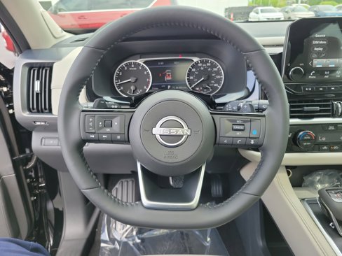New 2025 Nissan Pathfinder SL image 21