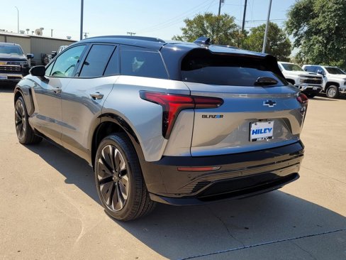New 2026 Chevrolet Blazer EV RS w/ Super Cruise Package image 3