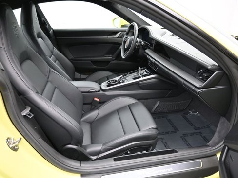 Certified 2025 Porsche 911 Carrera image 23