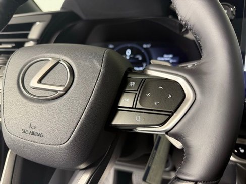 New 2025 Lexus RX 450h AWD w/ Luxury Package image 18