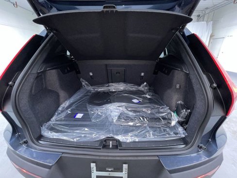 New 2026 Volvo XC40 B5 Plus w/ Protection Package Premier image 16