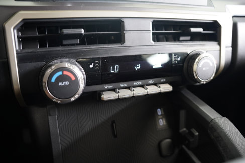 Used 2025 Toyota Tacoma TRD Off-Road image 20