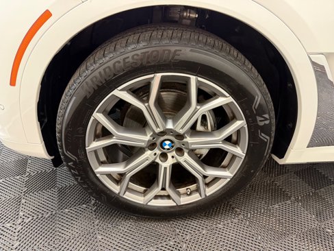 Used 2022 BMW X7 xDrive40i w/ Premium Package image 12