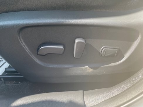 Used 2016 Nissan Rogue SL image 13