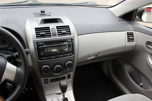 Used 2012 Toyota Corolla LE image 11