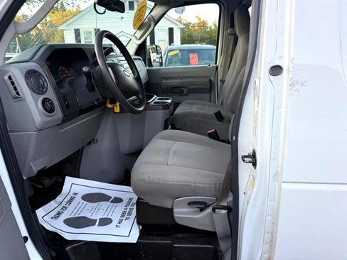 Used 2014 Ford E-150 and Econoline 150 w/ Power Group image 11