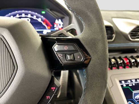 Used 2024 Lamborghini Huracan STO image 29