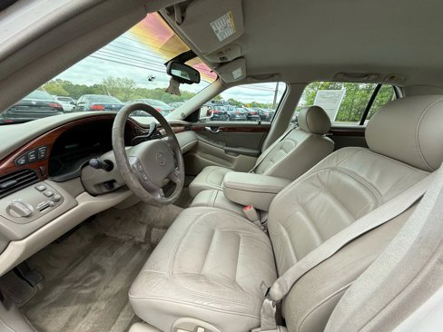 Used 2002 Cadillac De Ville Sedan w/ Comfort/Convenience Pkg image 8