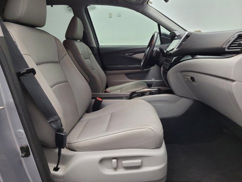 Used 2017 Honda Pilot Touring image 21