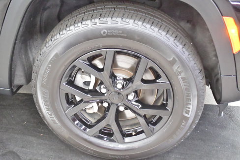 Used 2024 Jeep Grand Cherokee L Laredo image 31