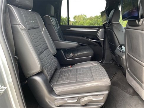 Certified 2025 Cadillac Escalade ESV V image 22