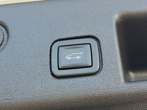 Certified 2024 Chevrolet Equinox LT image 9