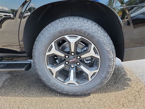 New 2026 GMC Yukon AT4 w/ AT4 Premium Plus Package image 31