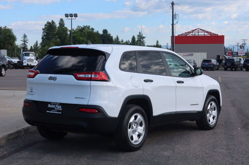 Used 2017 Jeep Cherokee Sport image 13