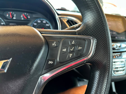 Used 2020 Chevrolet Malibu LT image 48