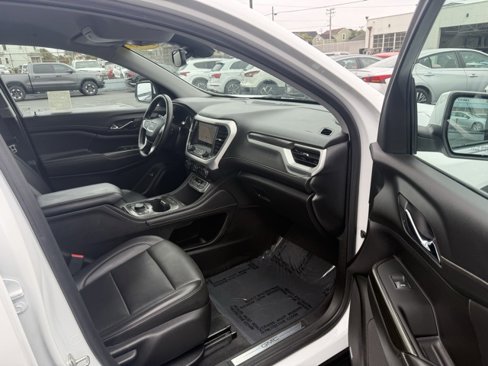 Used 2023 GMC Acadia SLT image 13