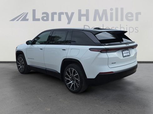 New 2025 Jeep Wagoneer Limited w/ Trailer Tow Group image 3