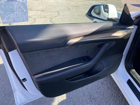 Used 2023 Tesla Model 3 Standard Range image 16