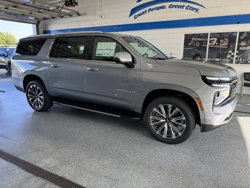 New 2026 Chevrolet Suburban High Country w/ Sun And Tow Package image 15