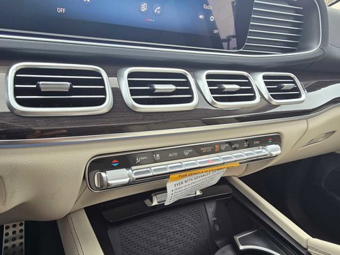 New 2026 Mercedes-Benz GLS 450 4MATIC image 31