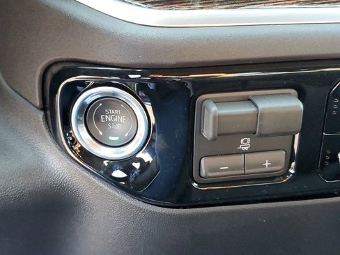 New 2026 GMC Sierra 2500 SLE w/ SLE Value Package; image 24