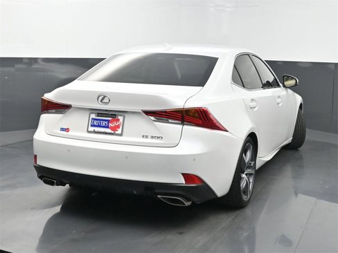 Used 2019 Lexus IS 300 image 41