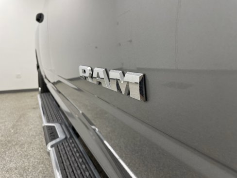 Used 2024 RAM 2500 Big Horn w/ Bed Utility Group image 11