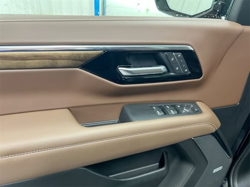 New 2026 Chevrolet Suburban High Country image 22