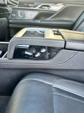Used 2019 BMW M760i xDrive image 17