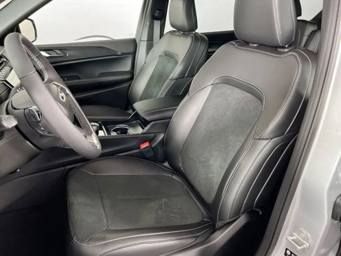 New 2025 Jeep Grand Cherokee L Laredo image 21