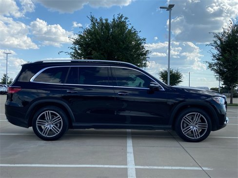 Used 2025 Mercedes-Benz GLS 450 4MATIC image 10