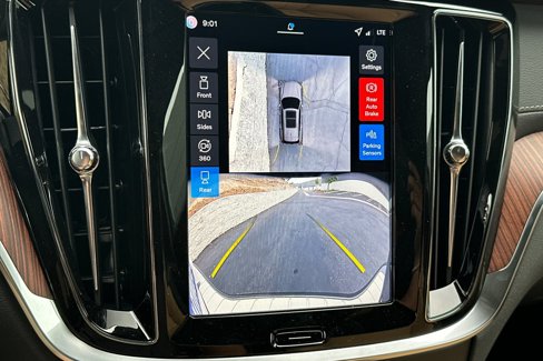 New 2026 Volvo V60 B5 Cross Country Ultra w/ Climate Package image 17