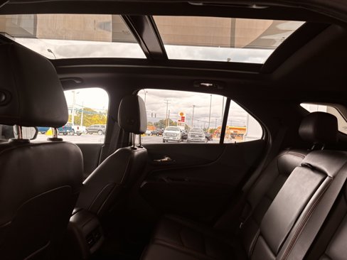 Used 2022 Chevrolet Equinox RS w/ RS Leather Package image 29