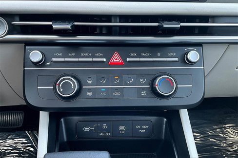 Certified 2025 Hyundai Tucson SE image 31