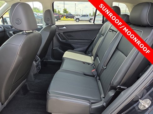 Used 2022 Volkswagen Tiguan SE image 10