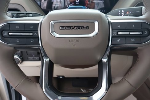 New 2026 GMC Yukon XL Denali w/ Denali Reserve Package image 24