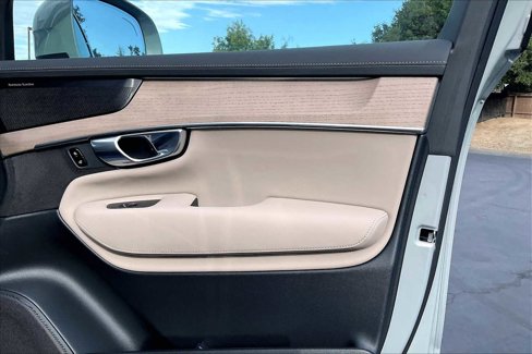New 2026 Volvo XC90 T8 Plus image 31