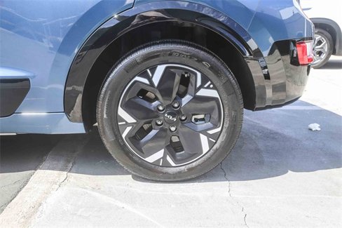 Certified 2025 Kia Niro Wind image 12