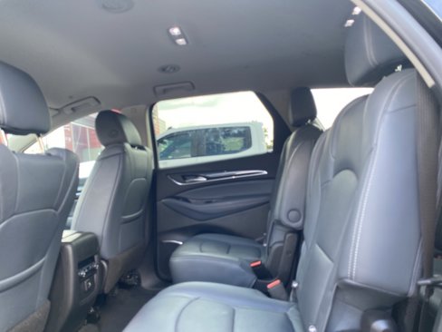 Used 2021 Buick Enclave Essence image 10