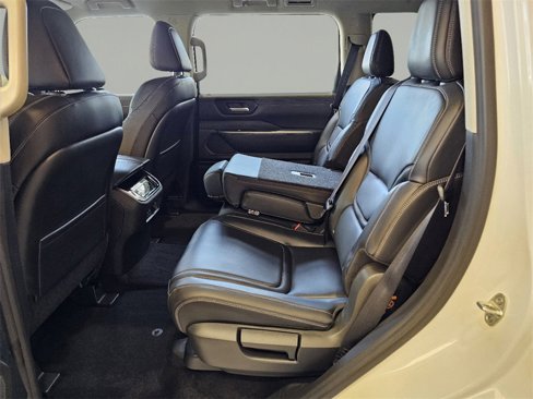 New 2025 Nissan Armada SV image 21