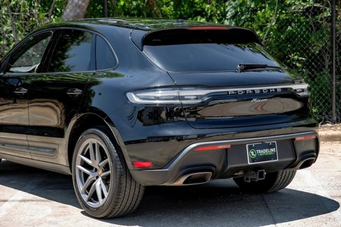 Used 2024 Porsche Macan w/ Premium Plus Package image 17