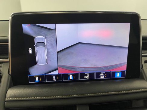 Used 2021 GMC Yukon SLT w/ SLT Premium Package image 32