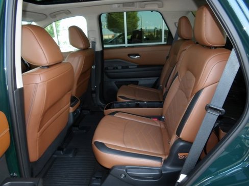 Certified 2023 Nissan Pathfinder Platinum image 21