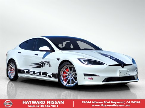 Used 2023 Tesla Model S image 1