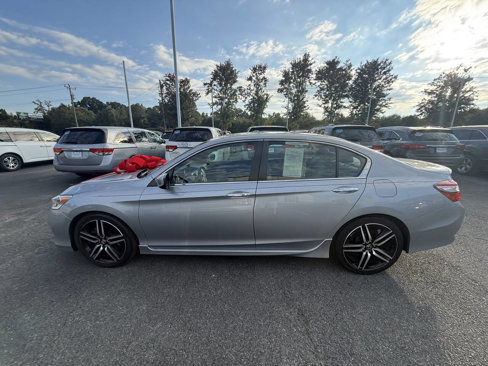 Used 2017 Honda Accord Sport Special Edition image 3