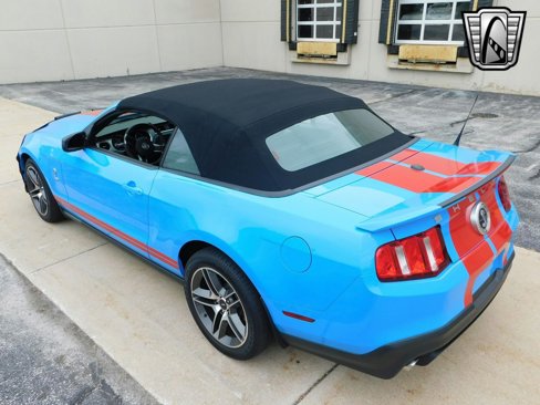 Used 2010 Ford Mustang Shelby GT500 image 4