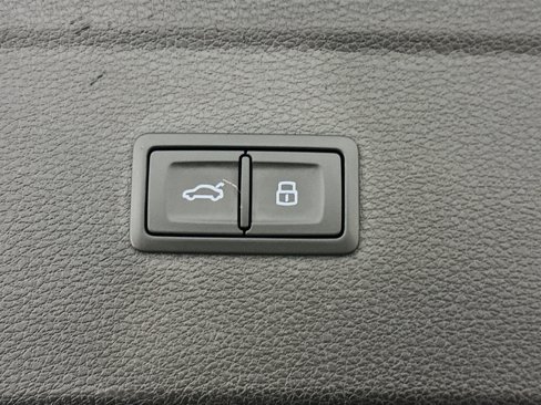 Used 2023 Audi Q5 2.0T Premium w/ Convenience Package image 32